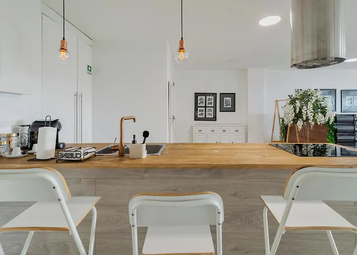 Lovely Mar - By Y Concept